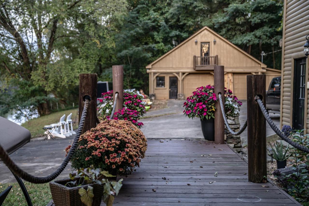 River Wellness Lodge Kingston Luaran gambar